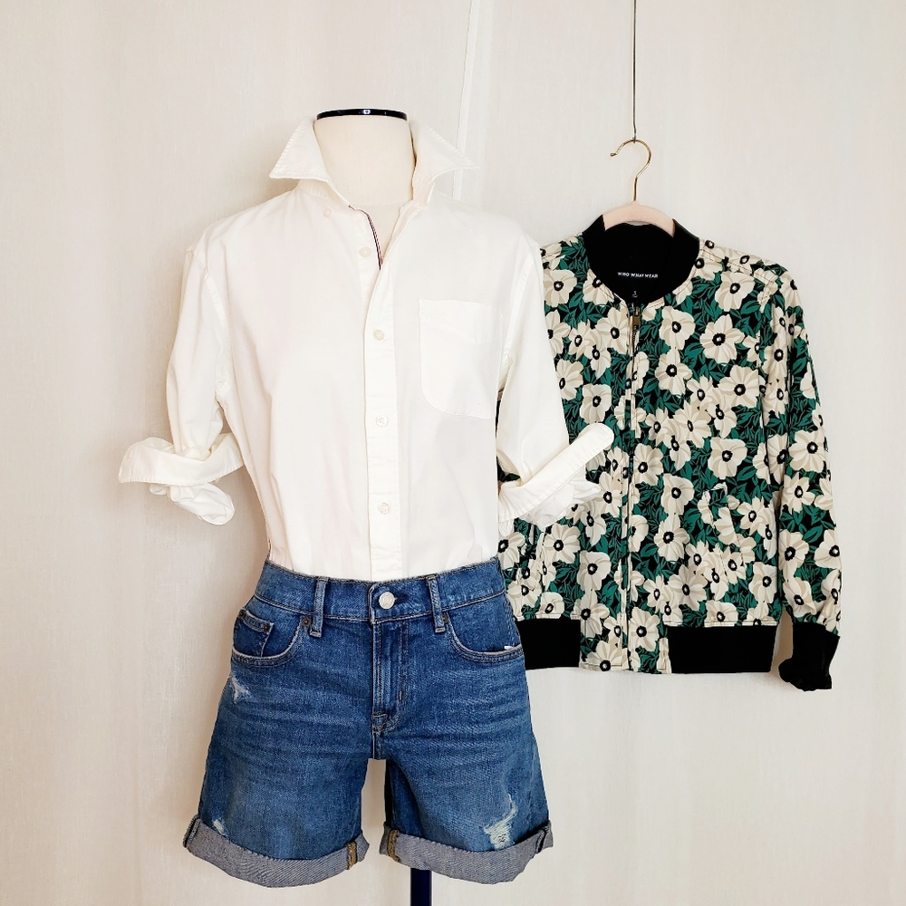 NWT Gap 1969 5" Distressed Denim Short Siz…